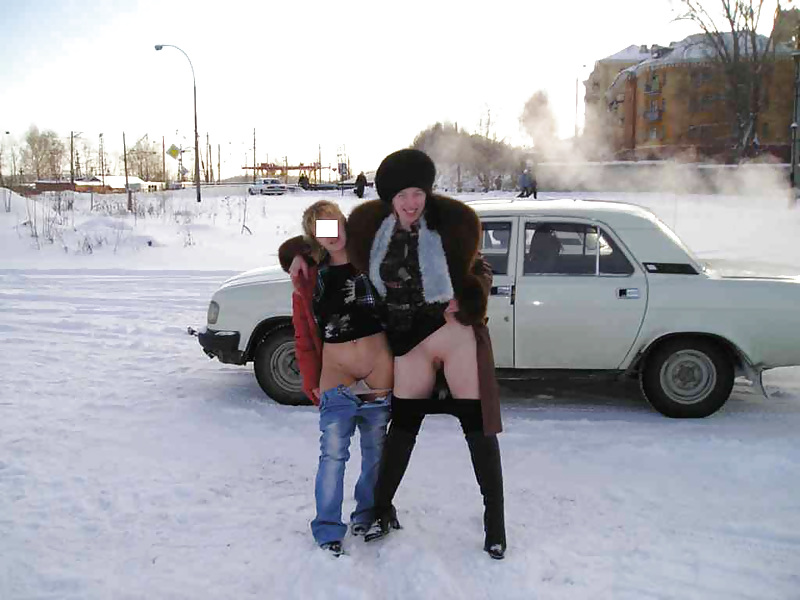 Быстрый секс на улице зимой