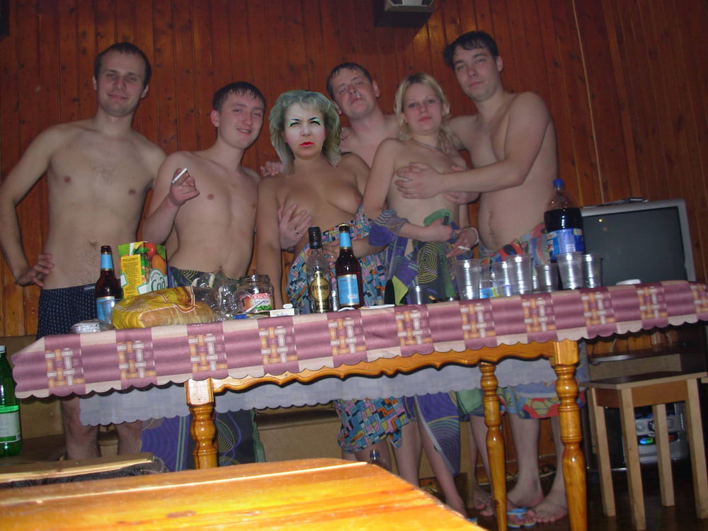 Русские Порно Вечеринки В Сауне