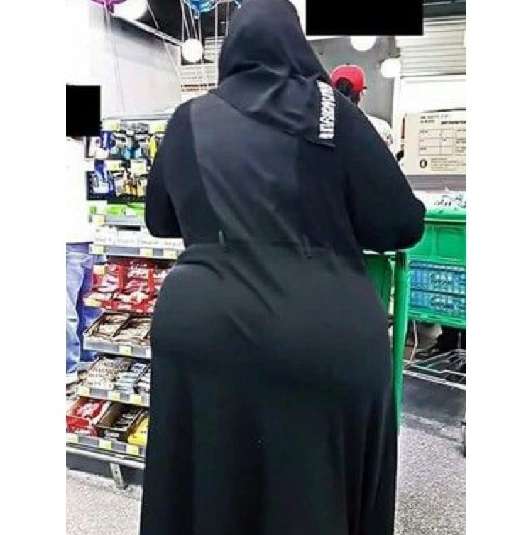 Hijab booty