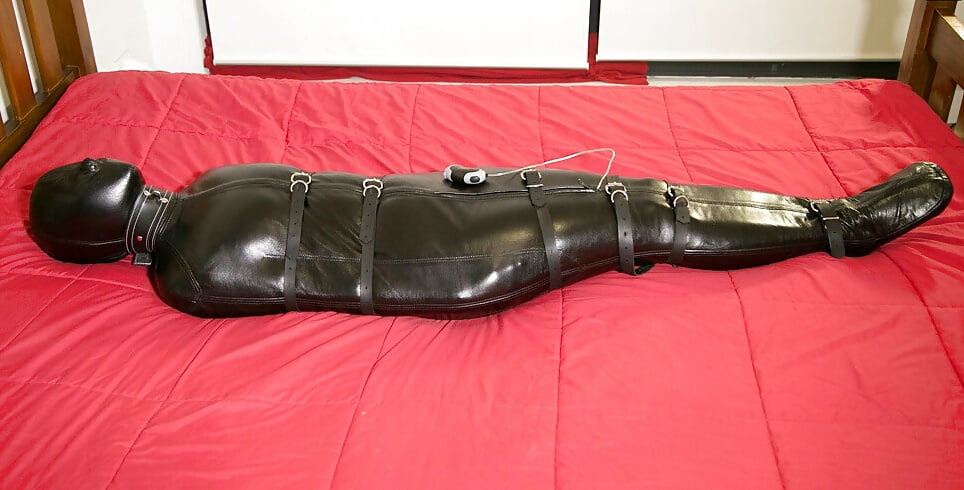 Vacuum bed bondage