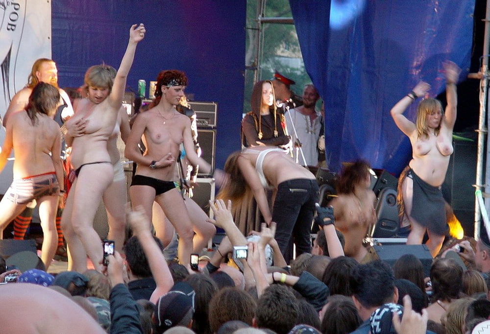 Фестиваль голых женщин 77 фото - секс фото 