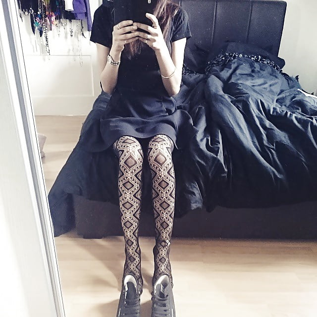 Free Soni loves nylons and pantyhose 2 photos