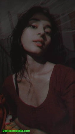 Sexy desi Figure Girl Showing Cute And Tite Boobs