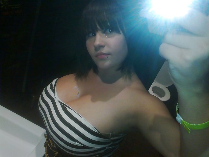 Free Huge tits teen photos