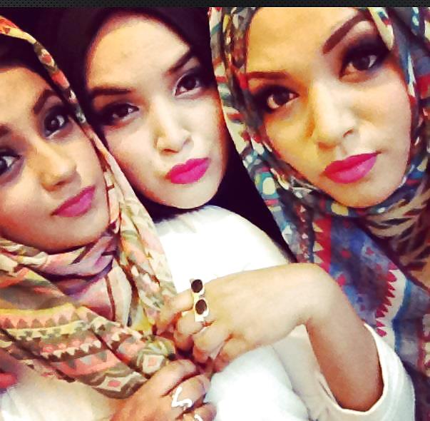 Free Mixed Hijabi Hot Cunts photos