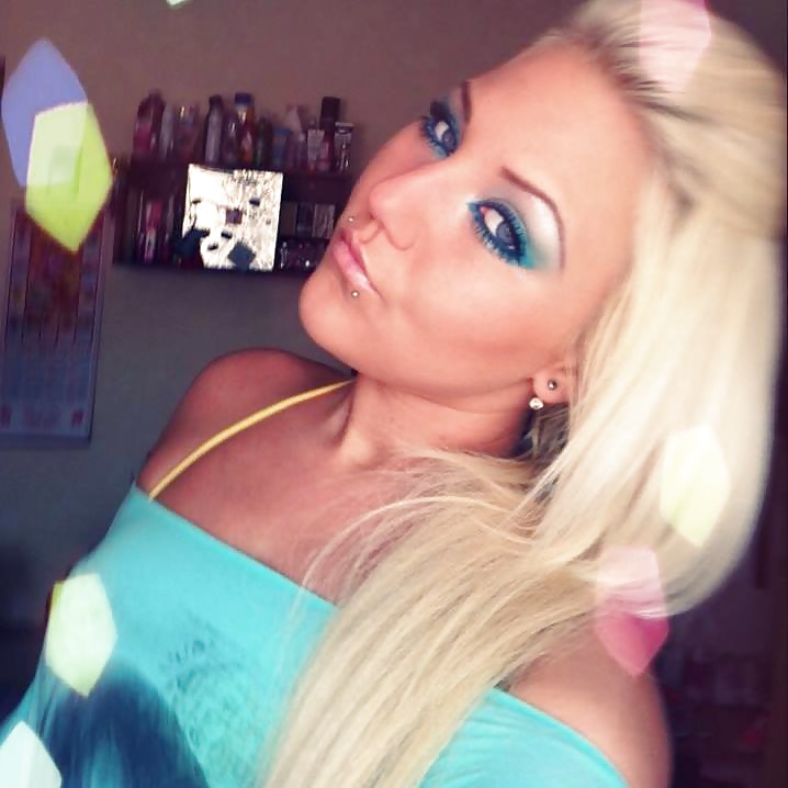 Free German FB sluts voting #7 - pls vote and comment photos