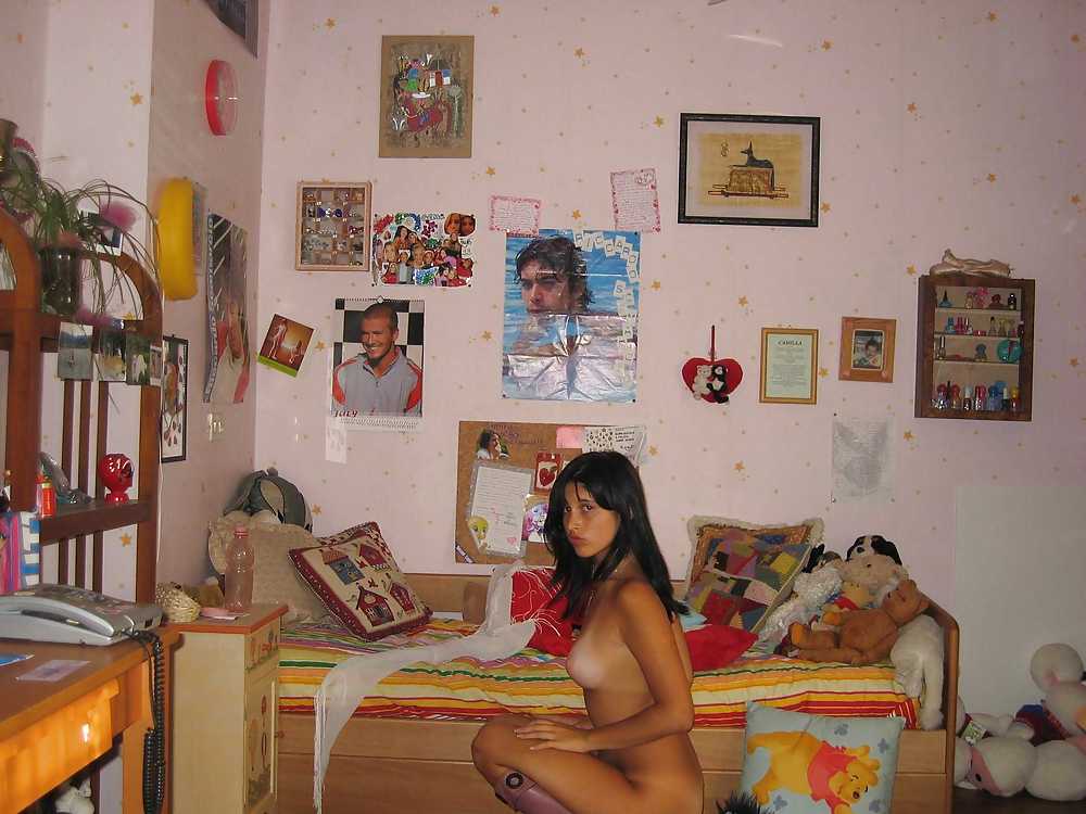 Free Dark Haired Girl photos