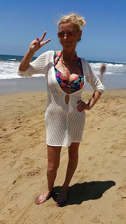 Free hot-motocat glamour bitch photos