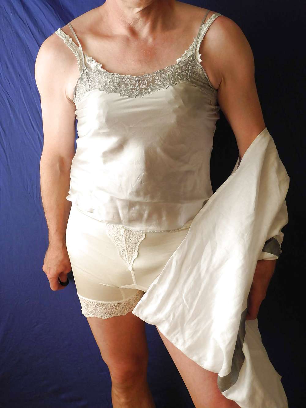 Free Dress form wife.lingerie bra nylon stocking photos