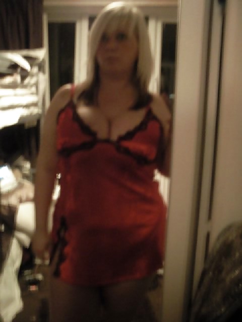 Free Busty teengirls selfshots photos