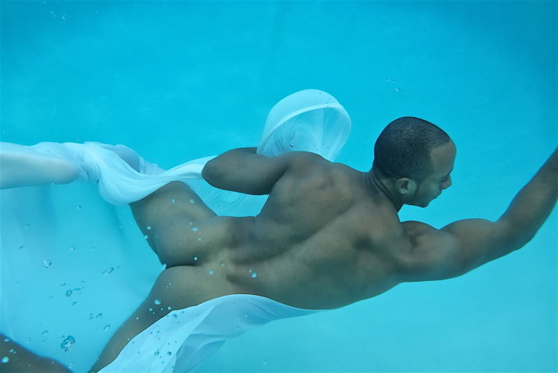 Horny Naked Men Under Water Photos 53 Bilder