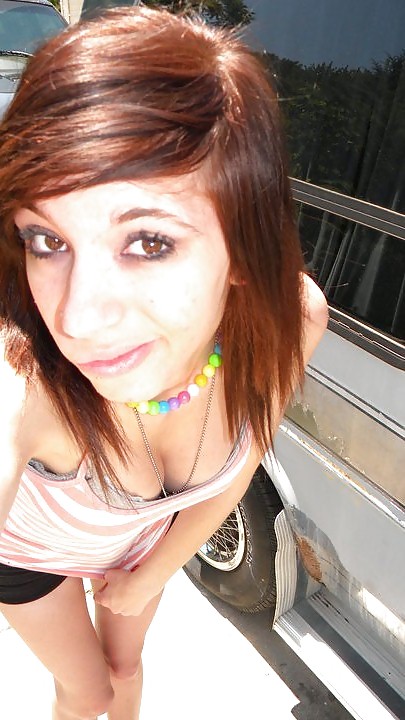 Free Amateur Roxy photos