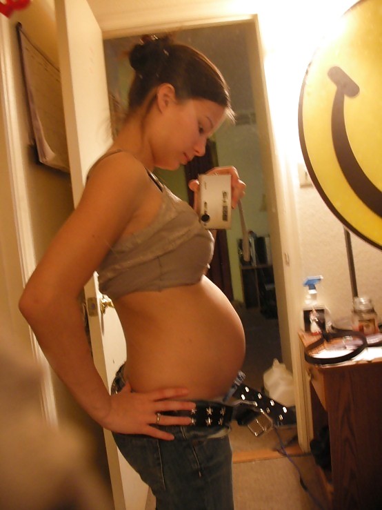 Free Amateur PREGNANT teen selfshot part 2 photos