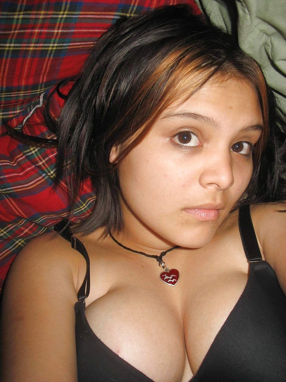 Free Busty Amateur Teen photos