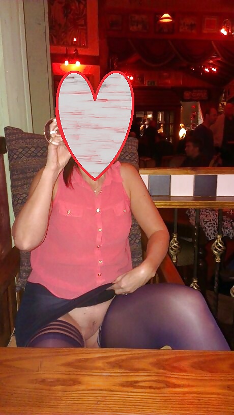 Free Upskirt Stockings in Pub. Flashing Pussy in Public Bar photos