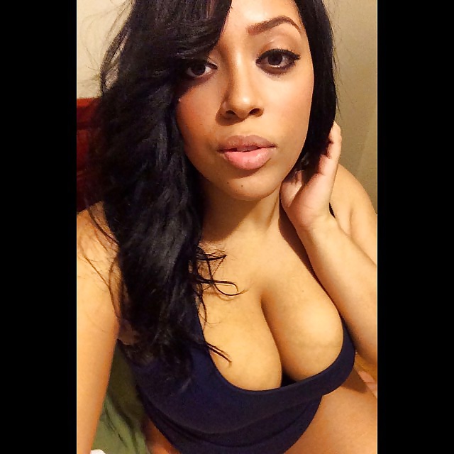 Free Thicky Thick 6-Amateur Mixed Girl photos