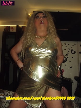 pure gold whore         