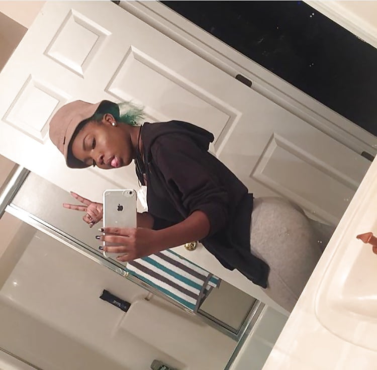 Free Ebony teen thot photos