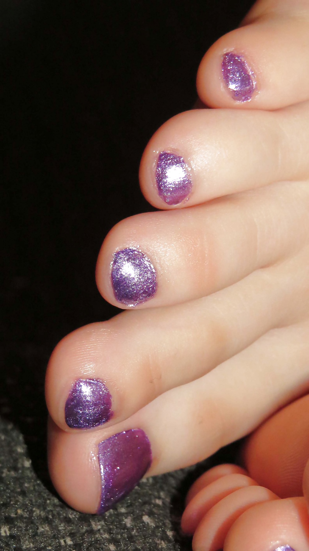 Free barefeet and purple nails photos