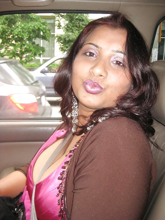 Free INDIAN SLUT AUNT! MY FAM photos