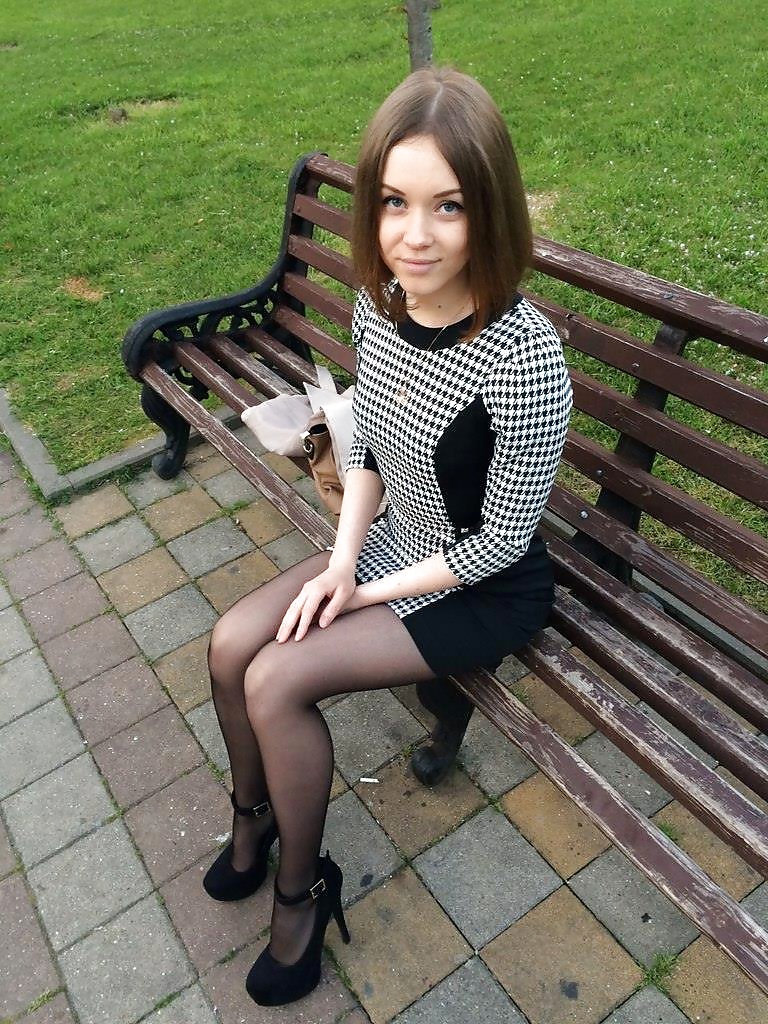 Free russian teens and babes in pantyhose 2 photos