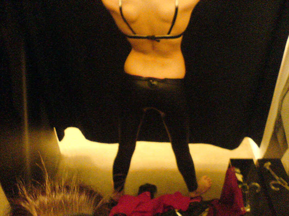 Free Sexy Brunette photos