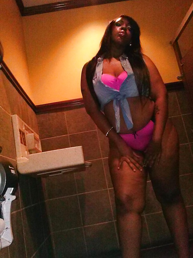 Free LIGHT SKIN AZZ (JUICY & SiSTER) photos