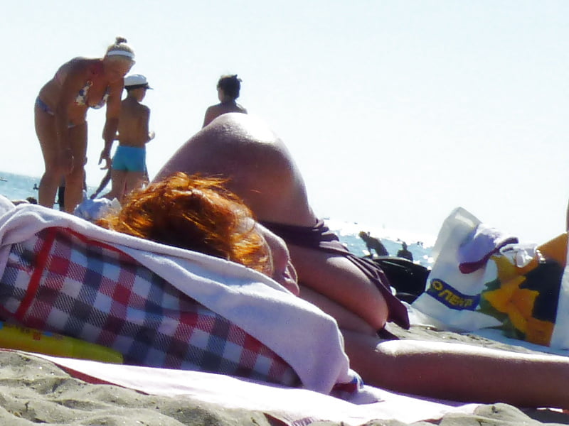 Free Mature Grannies on the beach! Amateur mixed! photos