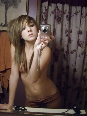 Free young emo takes naked selfshot photos photos