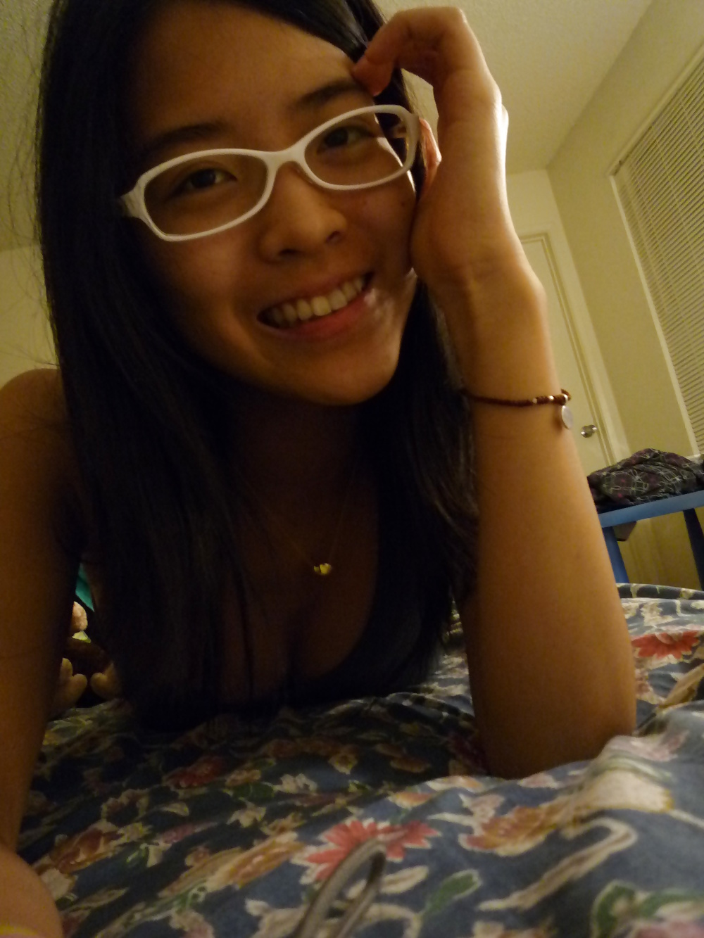 Free Sexy asian teen with glasses photos