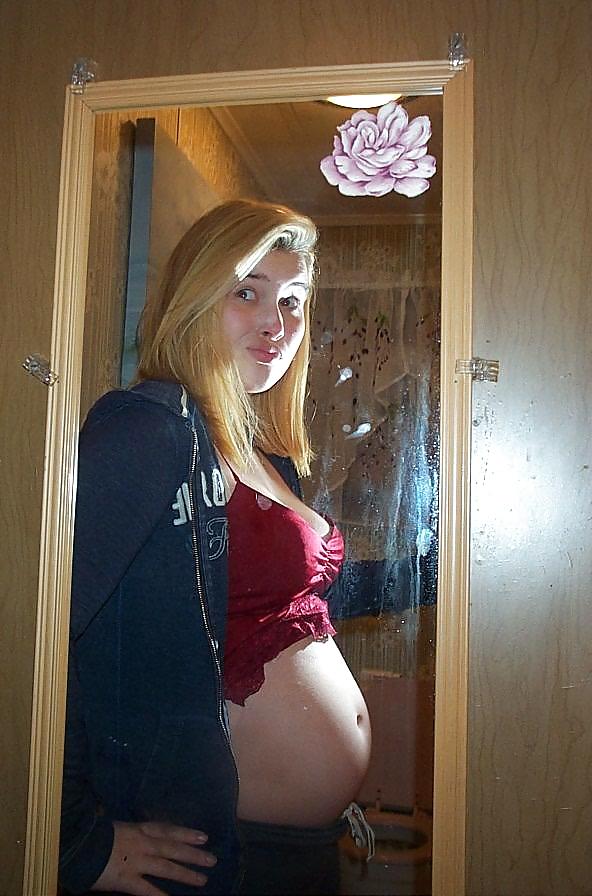 Free Preggo whores photos