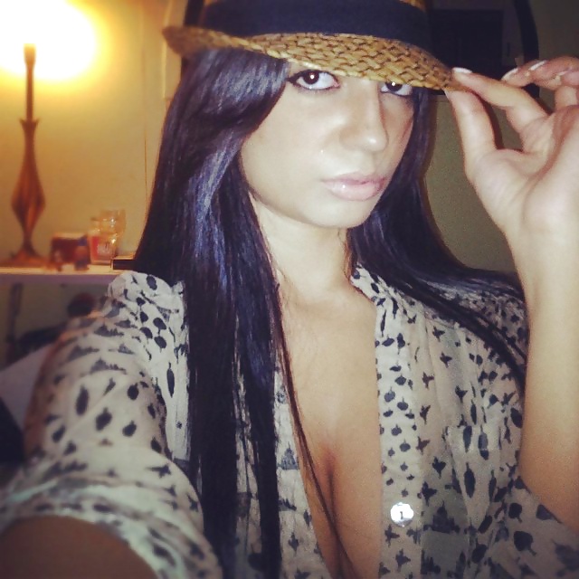 Free Arab beauty 42 - Cum on her photos