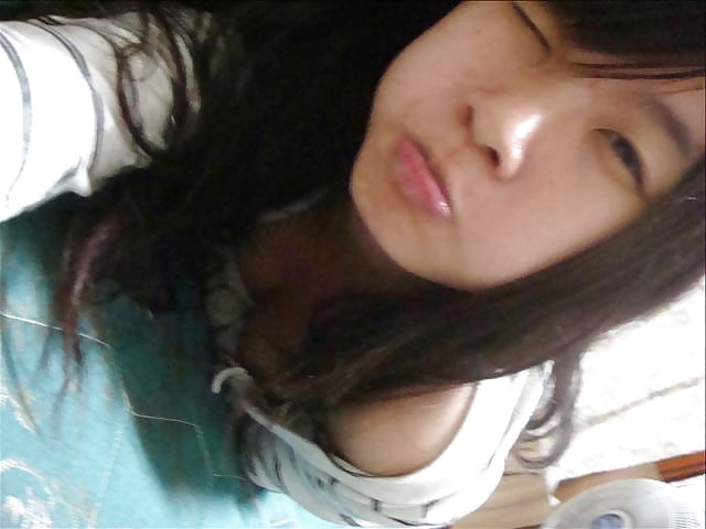 Free A Taiwan slut photos