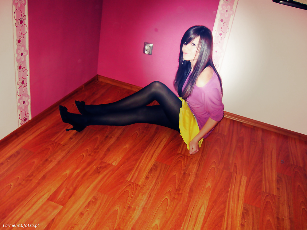 Free Hot pantyhose babes 76 photos