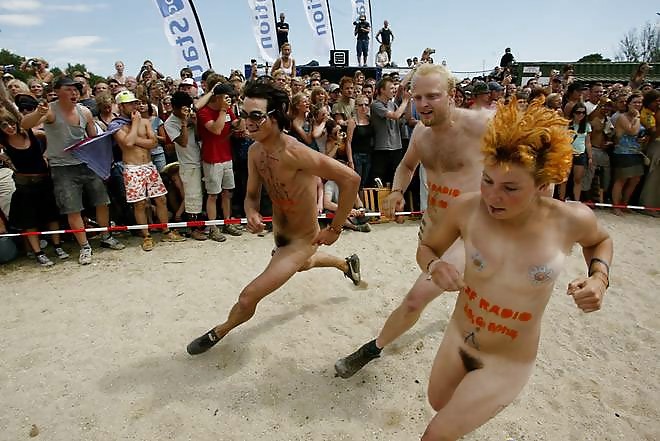 Free Roskilde Nude Run - 2005 photos