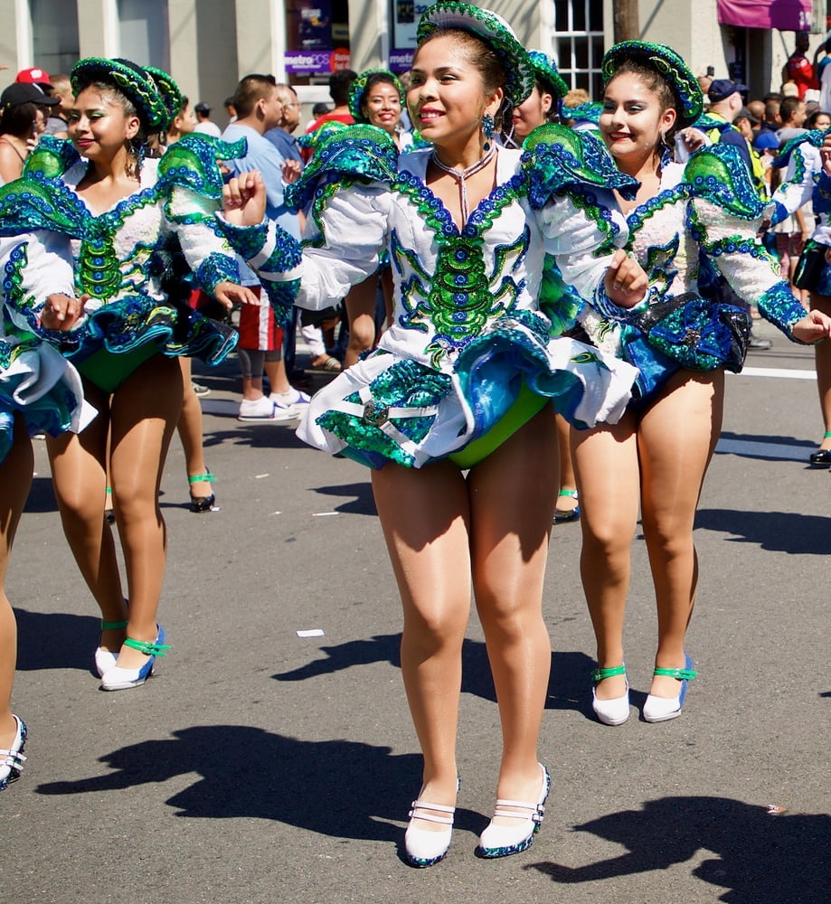 Latino Parade Dancers in Pantyhose - Heavy Legs - 21 Photos 