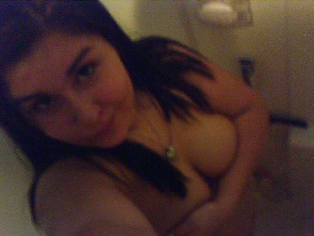 Free Am I hot? photos