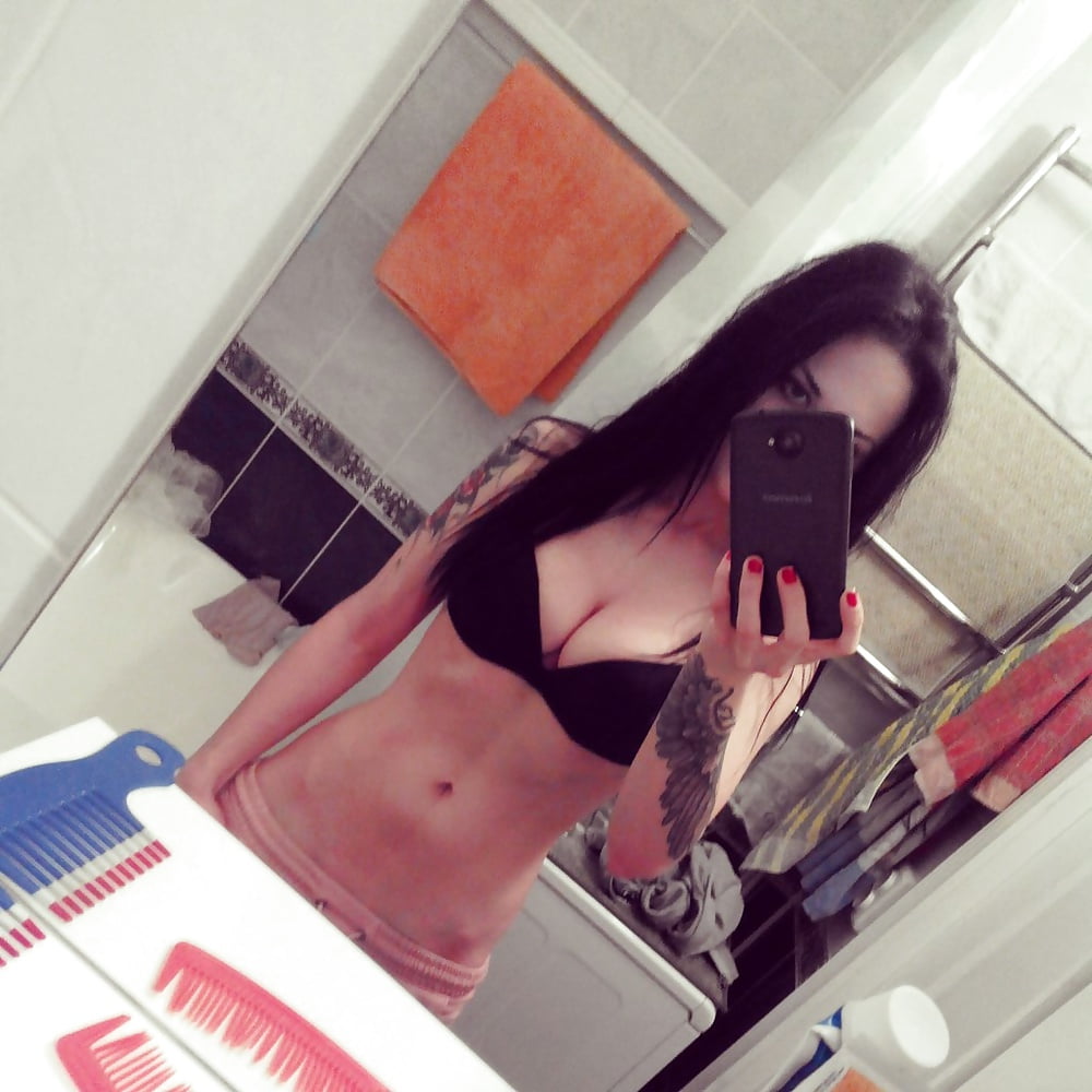 Free A lean, but attractive Anastacia. photos