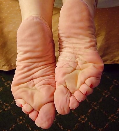 For the Love of Cumming on Wrinkled Soles adult photos.