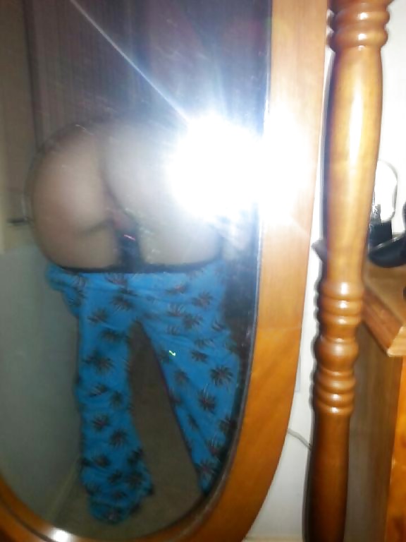 Free mel alone photos