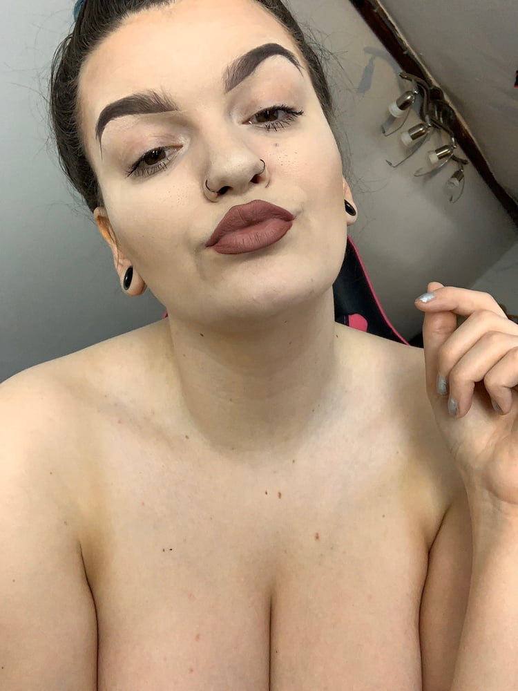 Zopat webcam girl big boobs - 102 Photos 