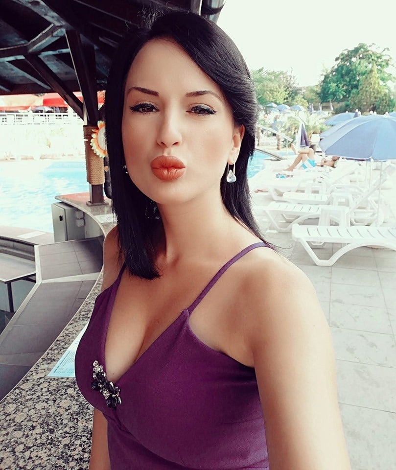  hot sonq ivanova- 24 Photos 