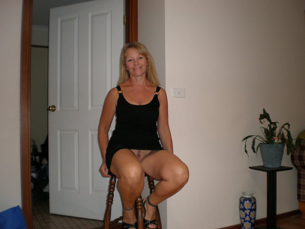 Free Amateur Mature Sexy Wives 54.5 photos