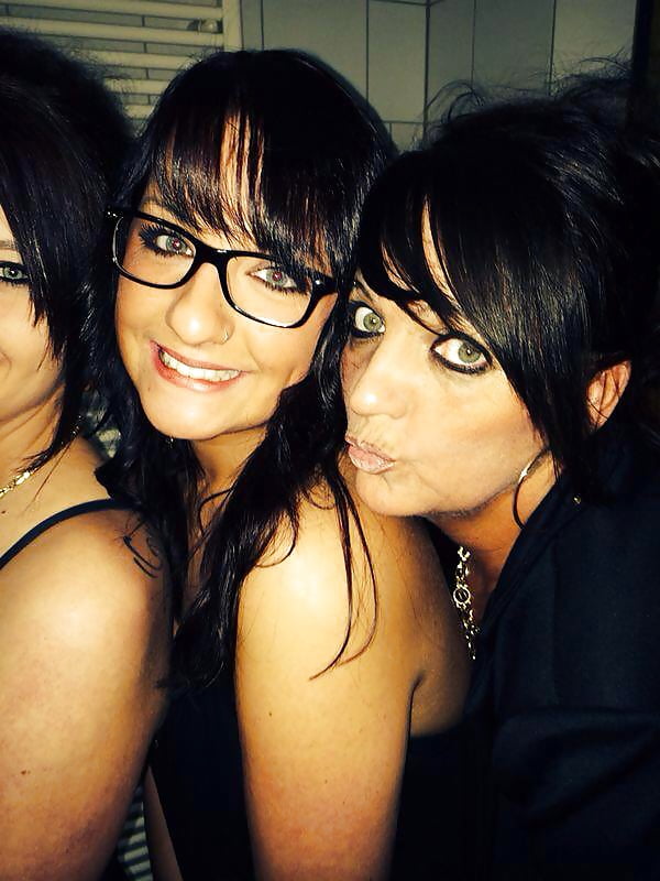 Free Facebook MILF Slut Petra photos