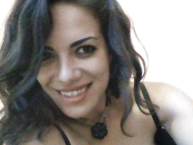 Free Mexican MILF photos