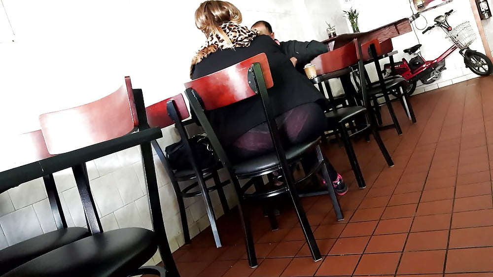 Free Candid young slut : transparent legging II photos