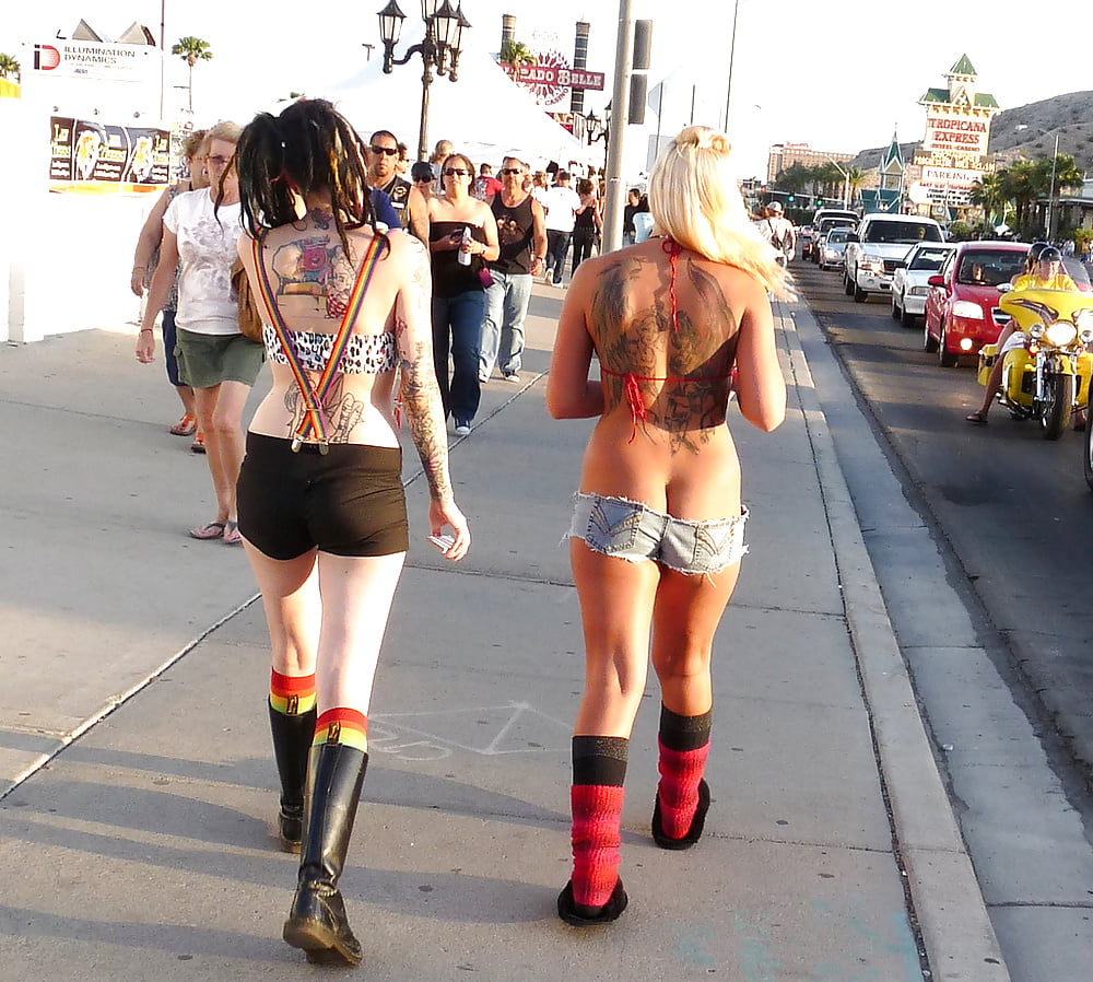 Free Voyeur.Candid.15-2 photos