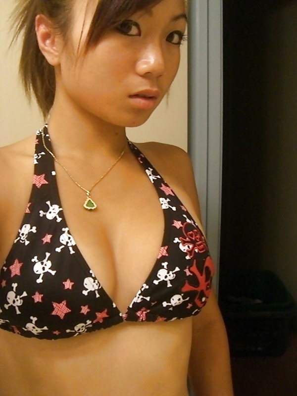 Free Amateur Asians - SurlyD!! photos