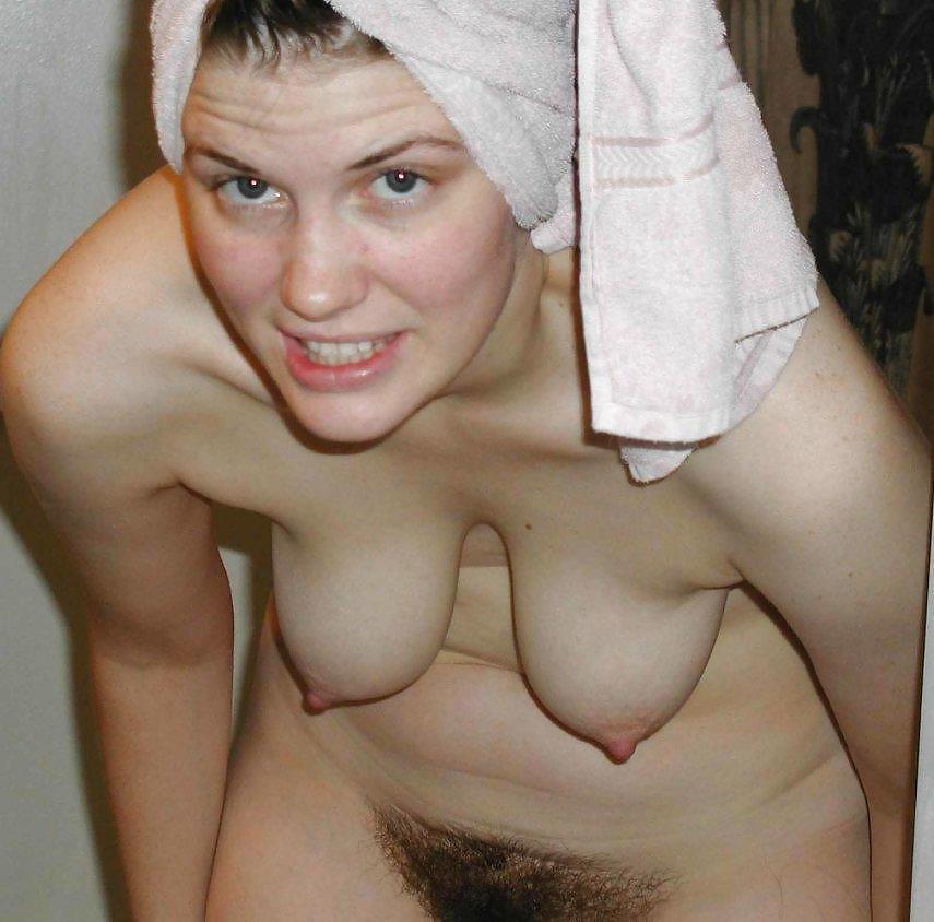 Free Amateur Hairy Pussy 5 photos