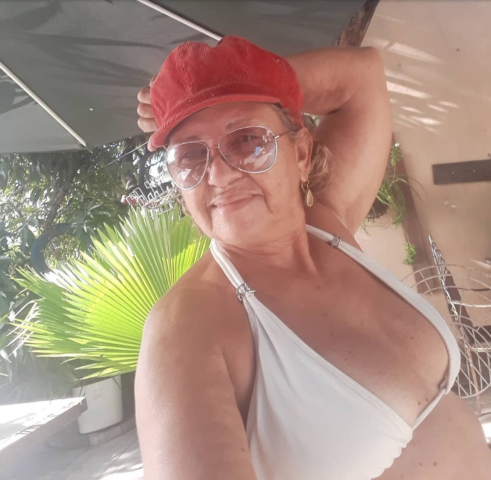 Hot Brazilian Granny 4 - 62 Photos 